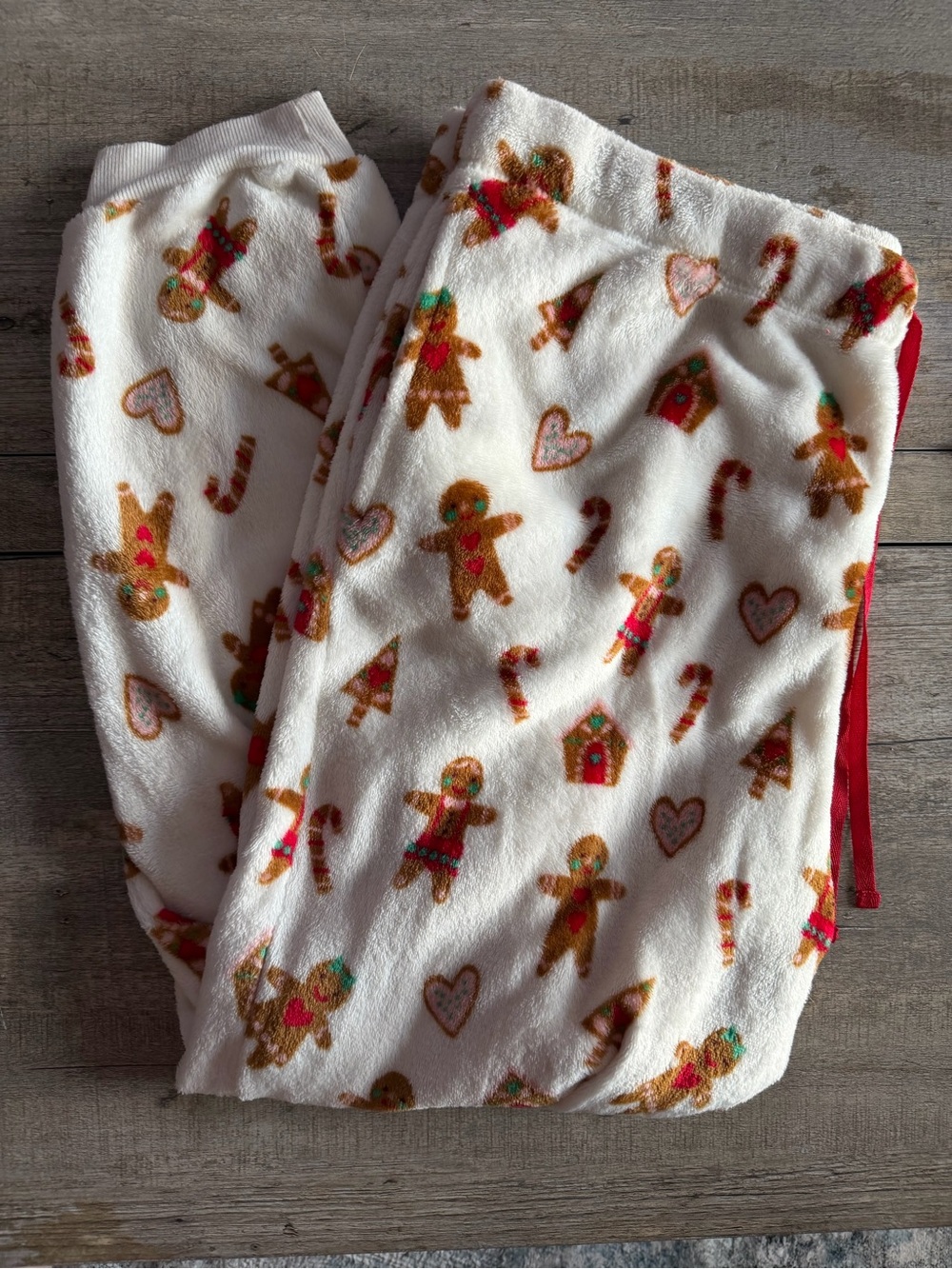 Cozy White Gingerbread Print Fleece Pajama Pants